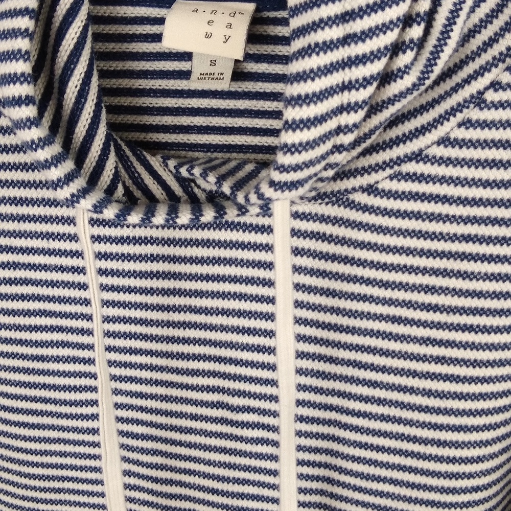 5 for $25 Women Small A New Day Pull Over Hoodie - Picture 2 of 6